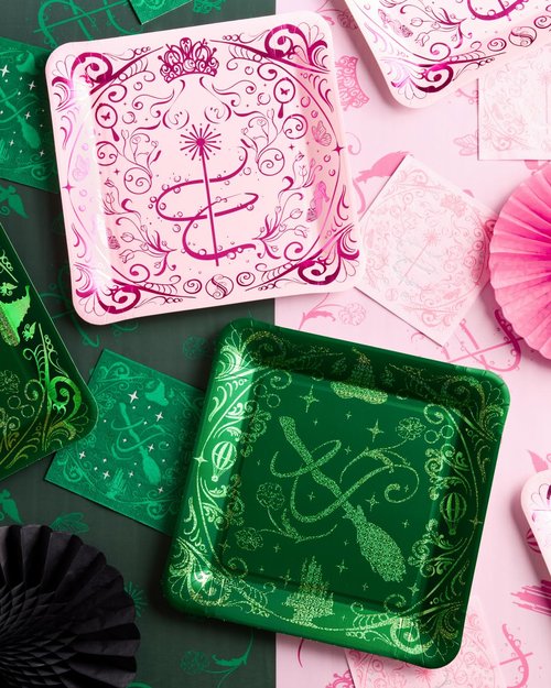 xo, Fetti Pink + Green Witch Paper Plates | 24 pcs | Wizard Party Supplies, Magical Birthday Tableware