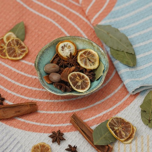 KROUJITY 4.72" Small Decorative Bowl, Ceramic Green Key Bowls for Entryway Table, Jewelry Dish, Trinket Holder, Offering Bowl, Potpourri Bowl, Vintage Home Decor with Unique Irregular Rim