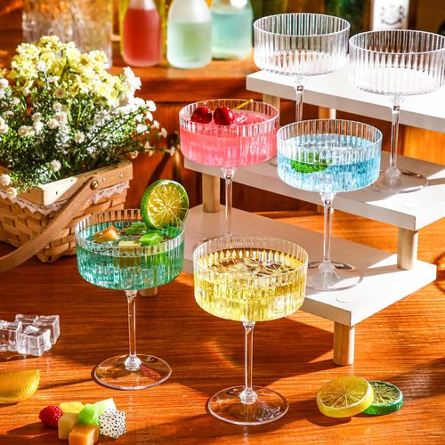 Jingmore 6 Pcs Ribbed Martini Glasses 10 oz Disposable Plastic Vintage Ribbed Coupe Glasses Unbreakable Dessert Parfait Glassware for Wedding Birthday Party Supplies (Clear)
