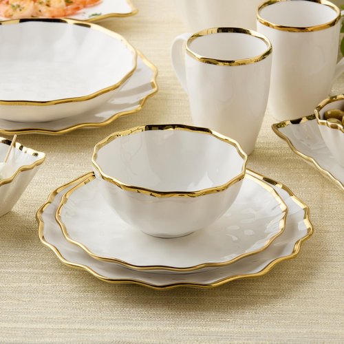 Regency Gold 16-Piece Dinnerware Set – Elegant Gold Rimmed Porcelain Plates, Bowls & Mugs – Service for 4 – Sophisticated Dining Set for Everyday Meals, Holiday Gatherings & Wedding Gifts