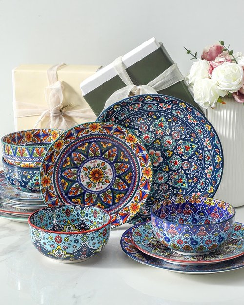 glowworm Dinner Plates, 10.5 Inch Ceramic Plates Set of 6 for Steak, Snacks, Pizza, Cake, Colorful Serving Dishes for Kitchen, Housewarming Gift, Microwave, Oven & Dishwasher Safe, Bohemian