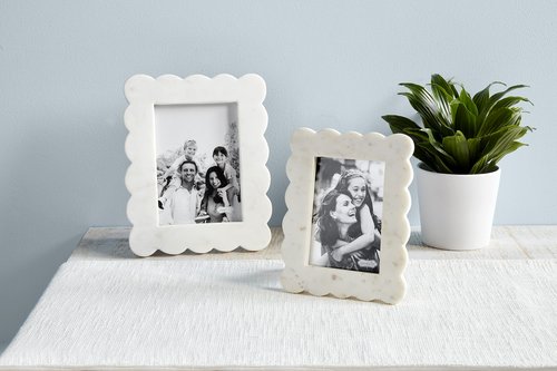 Mud Pie Scalloped Marble Frame, Small, 4x6