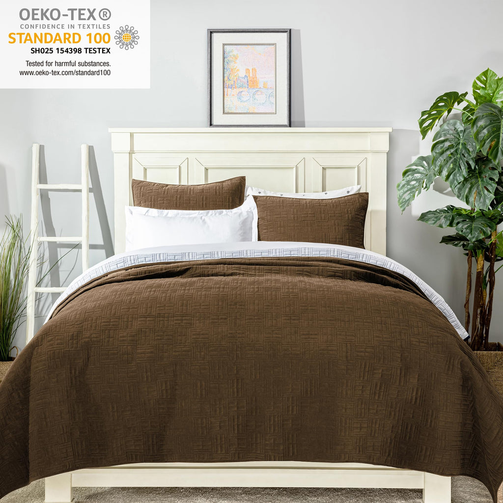 Elegant Life Blue Label Collection Lightweight Microfiber Embroidery Bedding 3 Piece Quilt Set with 1 Quilt and 2 Pillow Shams, Queen Size Quilt 90’’ x 92’’/1+Shams 20” x 26”/2, Autumn Brown Color