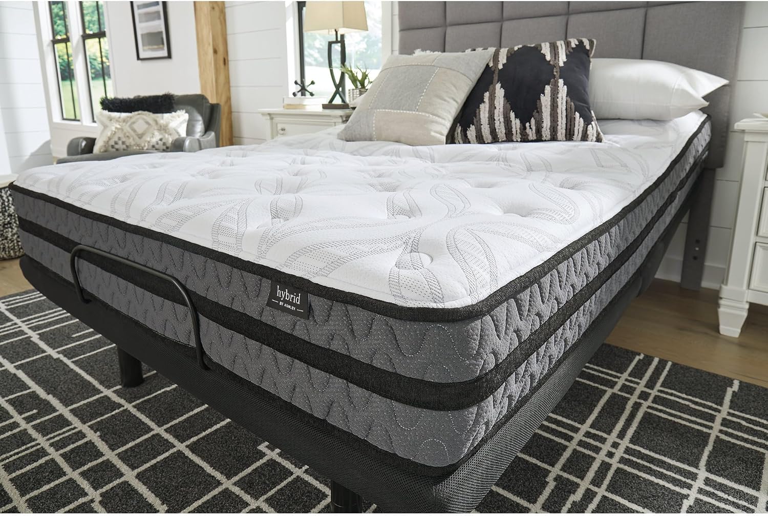 Signature Design by Ashley 10-Inch Hybrid Gel Memory Foam Mattress - Medium Firmness for Pressure Relief & Lumbar Support | Full Size