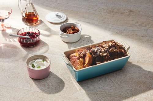Le Creuset Stoneware Heritage Loaf Pan, 9" x 5" x 3" (1.5 qt.), Cerise