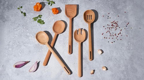 Le Creuset Wooden Serving Fork - Durable Design for Effortless Serving | Ideal for Entertaining
