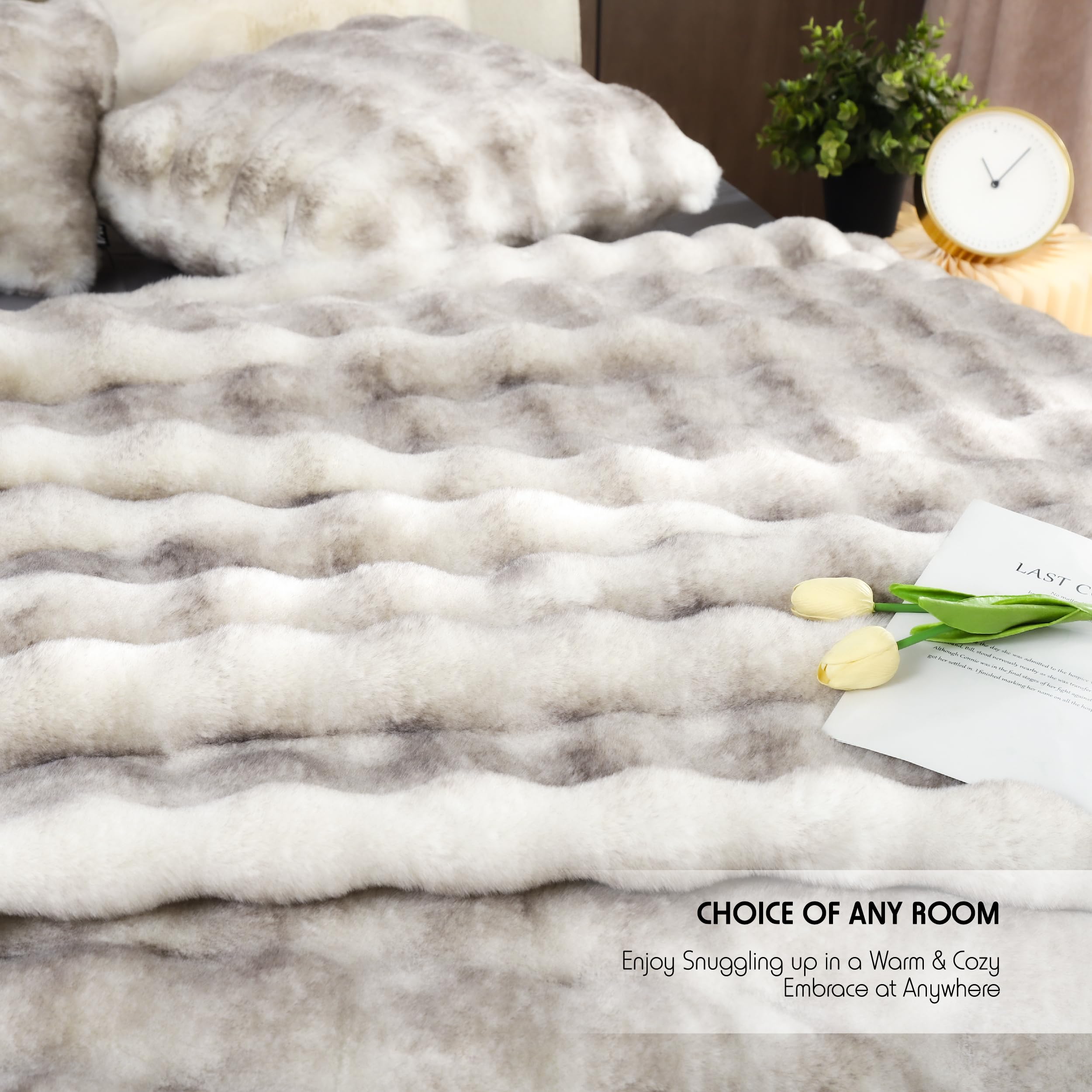 HRLMP Faux Rabbit Fur Throw Blanket for Couch 1000GSM Fuzzy Plush Warm Soft Bubble Blanket for Bed, Fluffy Thick Cozy Reversible Throw for Couch Sofa Chair Living Room (Grayish White, Twin-60"x80")