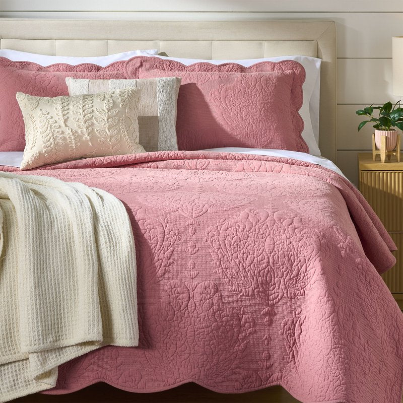 Better Homes & Gardens Paisley Medallion Cotton Quilt - Full/Queen, Rose, Scalloped Bedding