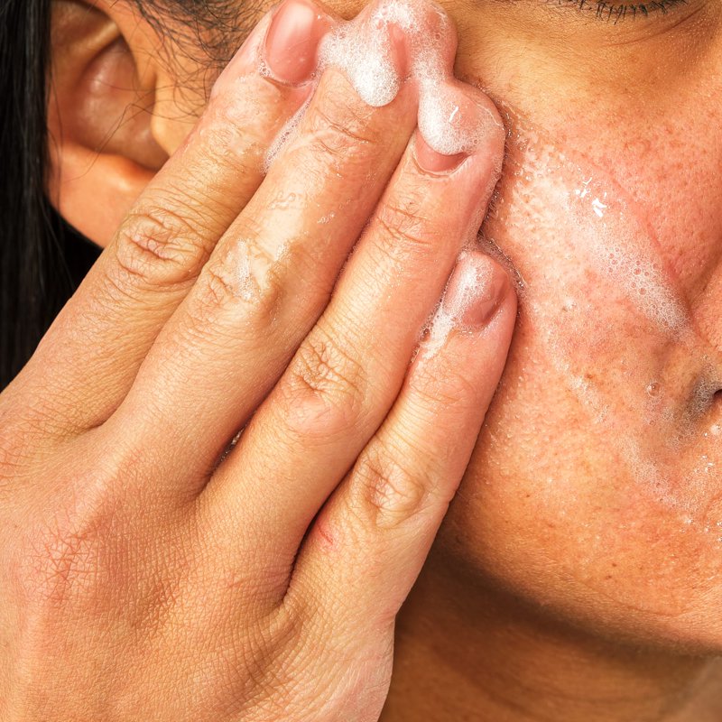 Redness Relief Foaming Facial Cleanser for Sensitive Skin, 6 oz
