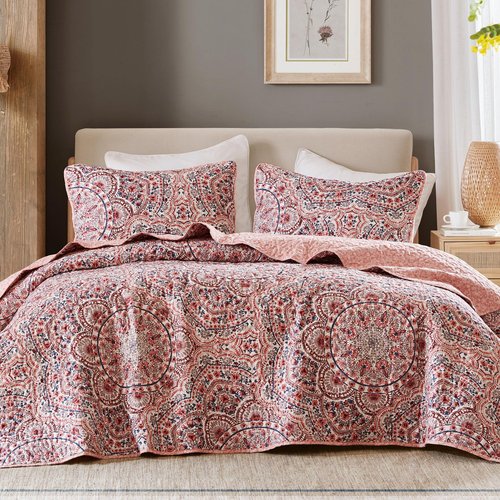 Comfort Spaces Valerie Boho Quilt Set Twin/Twin XL Pink - Soft Reversible Watercolor Medallion Bedding, Lightweight All Season Bedspread for Kids Teens Dorm Guest Room