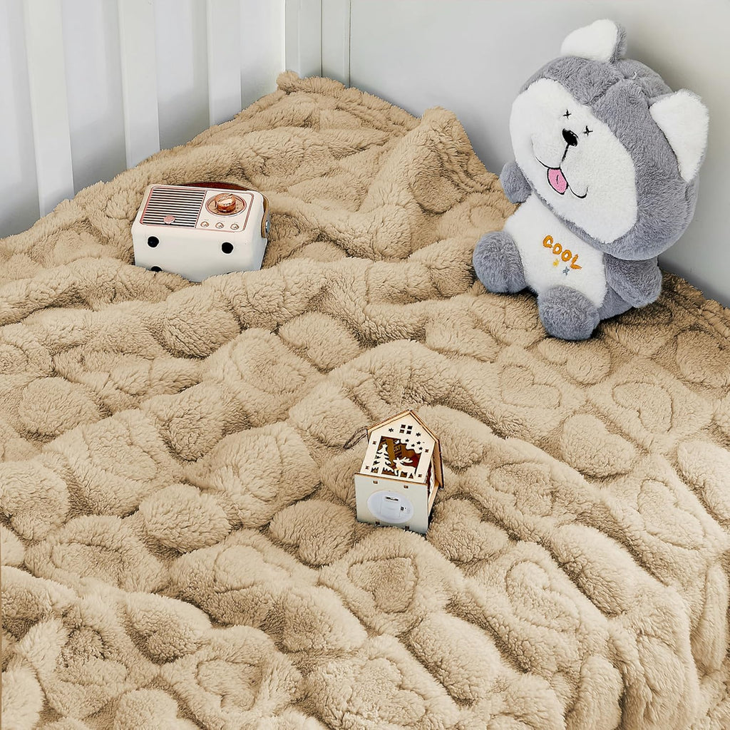 Yurhap Fleece Baby Blanket - Ultra Soft Heart Checkered Design | Cozy 30"x40" Crib & Stroller Gift (Khaki)