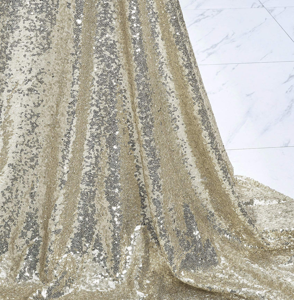 Hahuho 50x80 inch Rectangular Sequin Tablecloth Champagne, Glitter Tablecloth for Bridal Shower Decorations, Birthday, Wedding, Dessert, Banquet（50x80 Inch, Champagne）