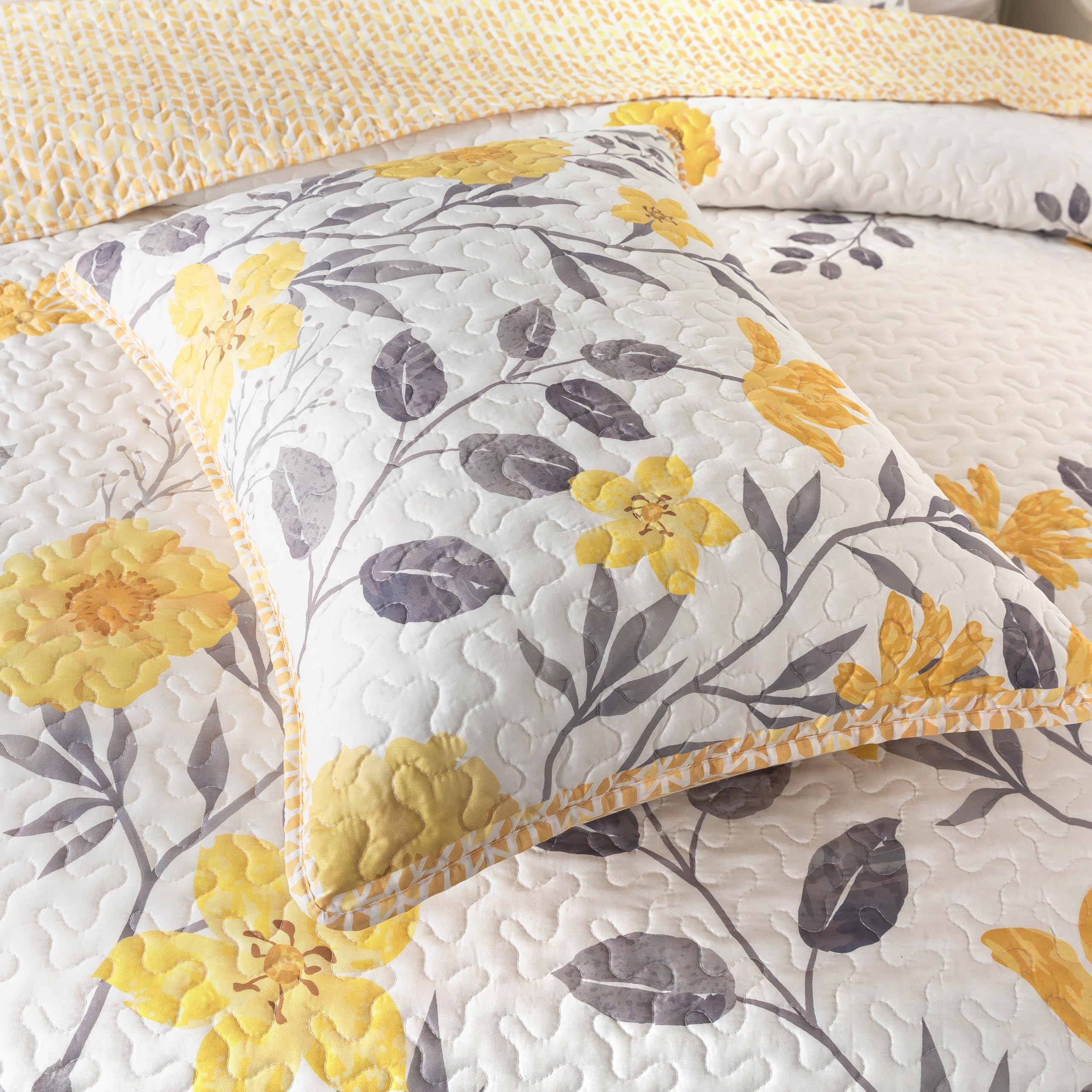 Soul & Lane May Flowers Gray and Yellow Quilt Set - Twin Size with 1 Sham, Summer Lightweight Floral Quilted Bedspread, Nature-Inspired Bedding with Flower and Botanical Pattern