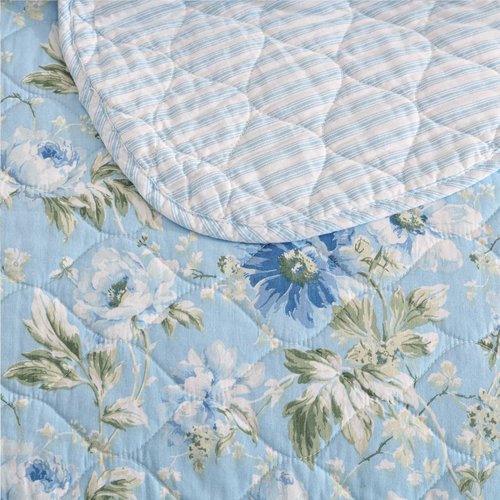 Laura Ashley - Quilt Set, Super Soft Bedding with Matching Shams, Scalloped Edge Design (Peony Garden Blue, Full/Queen)