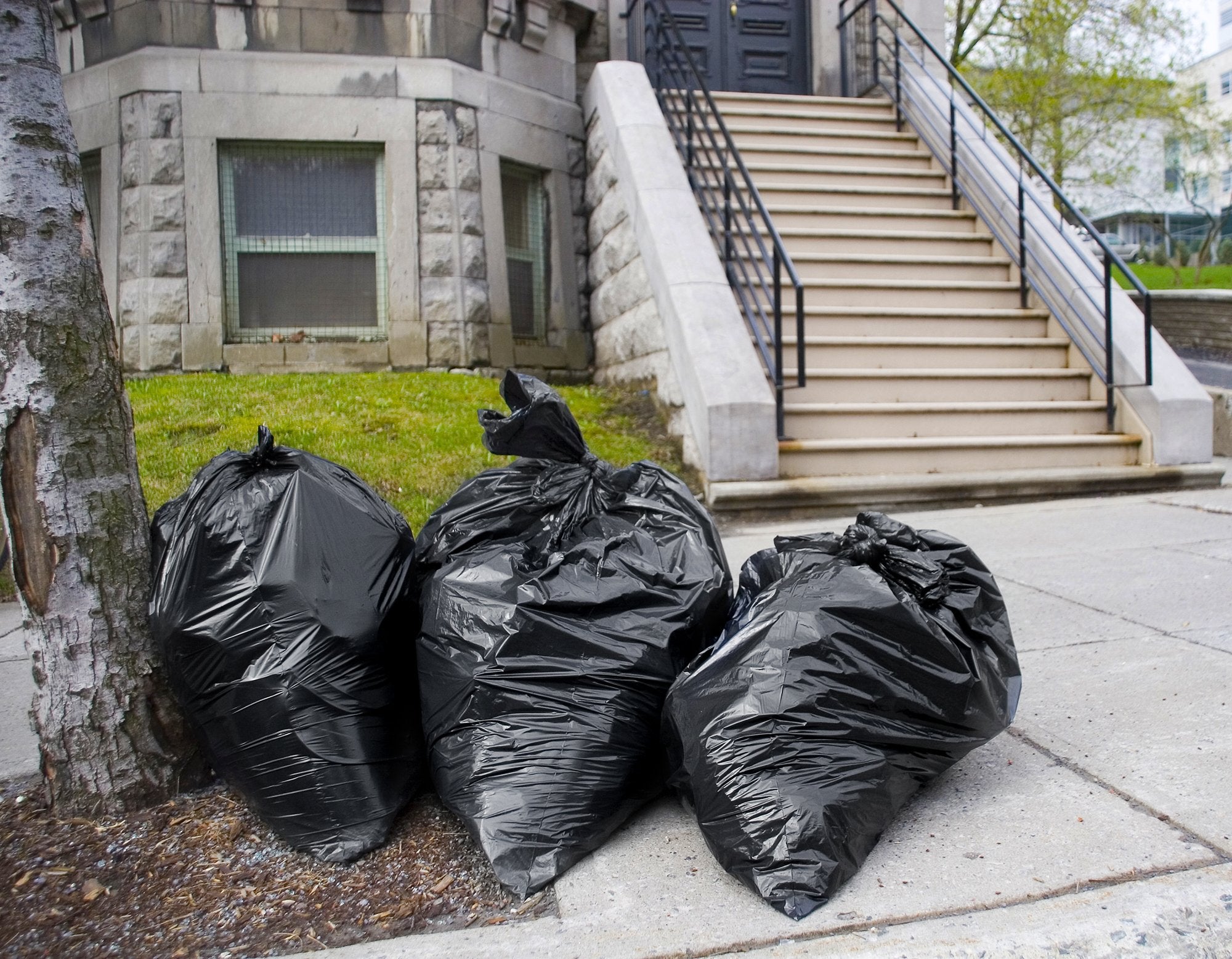 Tasker 55-60 Gallon Trash Bags Heavy Duty, (Value Pack 100 Bags w/Ties) Large Black Outdoor Trash Bags, Extra Large Trash Can Liners, 60 Gal, 55 Gal, 50 Gallon Trash Can Liner Capacity