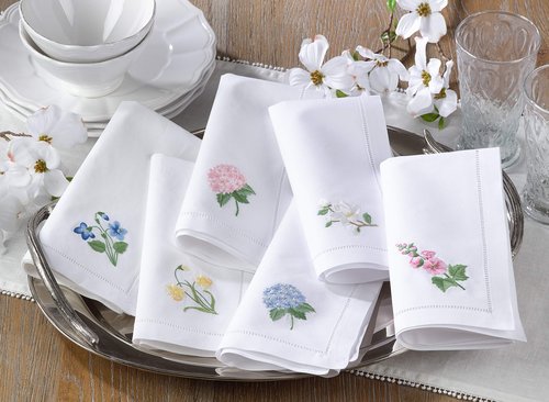 Handmade Magnolia Embroidery Napkin with Hemstitched Border (Set of 6)