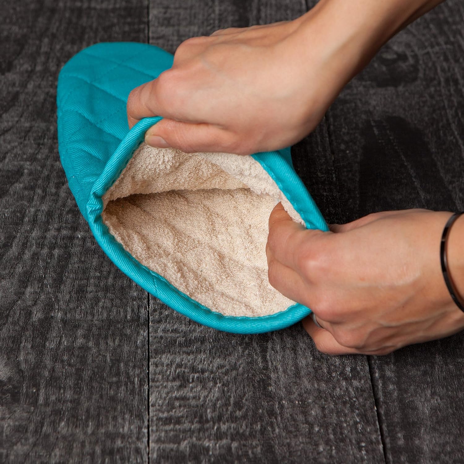 Now Designs Basic Oven Mitt - Bali Design | Set of 2 | 6.5 x 13 Inches for Superior Heat Protection