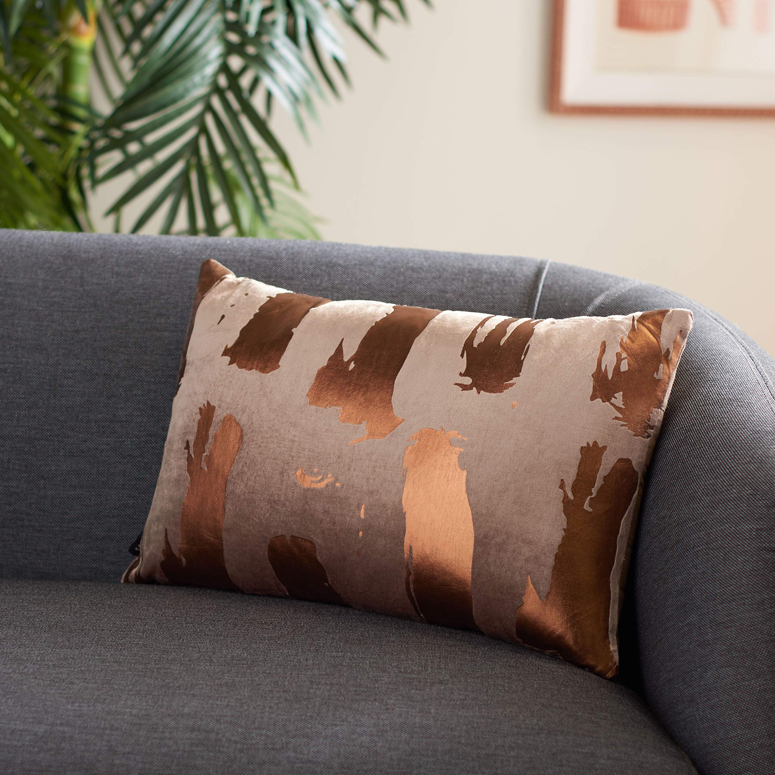 SAFAVIEH Home Collection Hannia Abstract Brown and Bronze Foil 18 x 18-inch Decorative Throw Pillow, 19"x19"