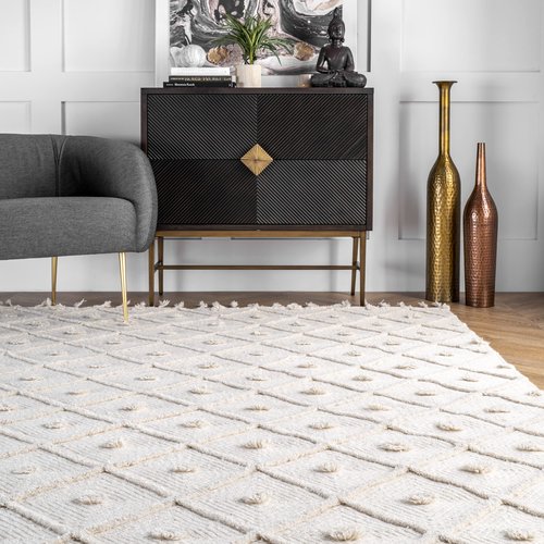 nuLOOM Jinny Moroccan Wool Tasseled Area Rug, 4' x 6', Ivory, Rectangular, 0.25" Thick