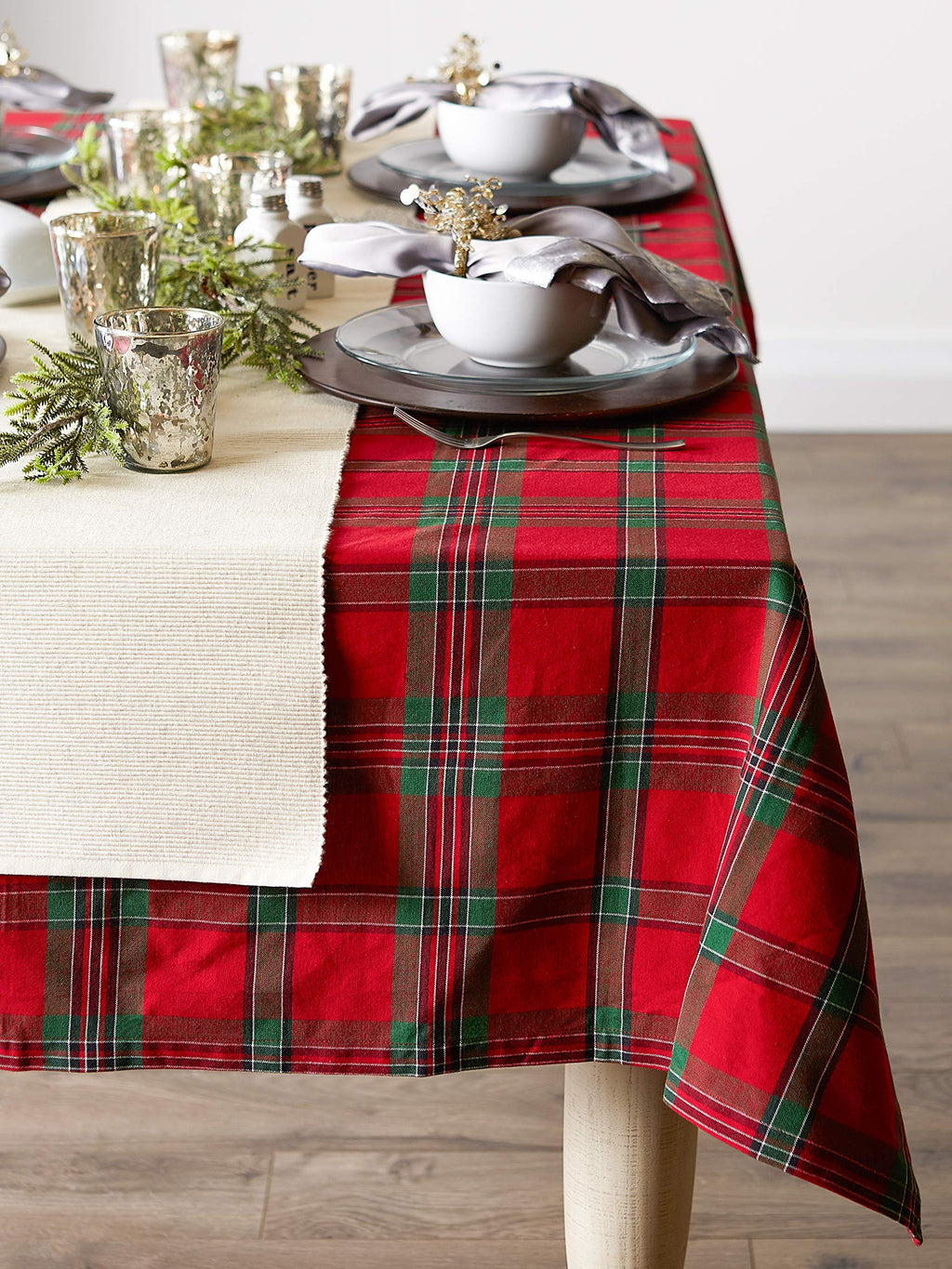 DII Farmhouse Christmas Plaid Dining Table & Kitchen Décor, Holiday Tablecloth, 70" Round, Red & Green