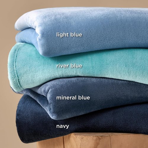 Bedsure GentleSoft Fleece Blanket - Cozy Navy Blue California King Size, 102x96 Inches for Ultimate Comfort