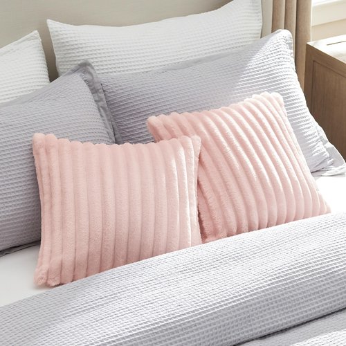 Bedsure Crystal Pink Fleece Blanket & Throw Pillow Covers Crystal Pink
