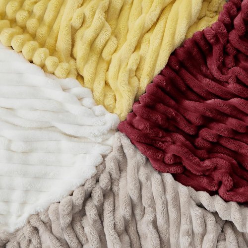 Bedsure GentleSoft Full Blanket - Cozy Red Throw for Bed, Perfect for Women & Girls | 84x90 Inches