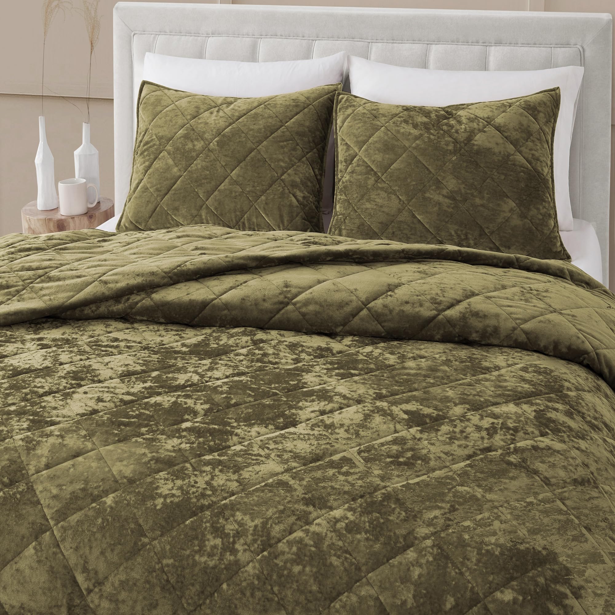 Wonderful Luxury Velvet Green Quilt Set Queen, Diamond Stitch Pattern Bedding, Lightweight Ultra-Soft Skin-Friendly, All-Season, Versatile as Comforter/Bedspread for Adults Teens Kids Bedroom,94"x94"
