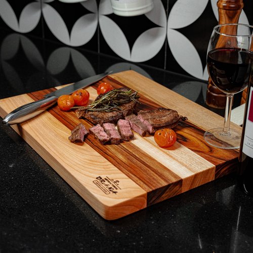 Orana Premium Camphor Laurel Wood Cutting Board, Made in Australia 20" x 12" (50x31cm) Handcrafted Edge Grain Chopping Board - Unique Natural Wood Grain