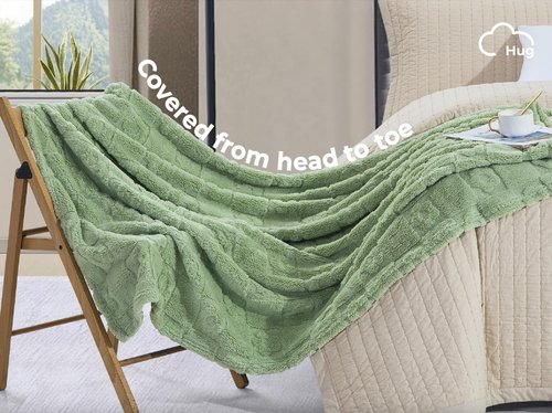 CLOUDS HUG Green Throw Blanket for Couch - Soft Flower Blankets for Women, Cute Small Fleece Throws for Girls as Gifts, 50x60 Inches, Farmhouse