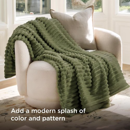 Bedsure GentleSoft Twin XL Blanket - Cozy Fleece Throw for Women | Cute Moss Color, 66x90 Inches
