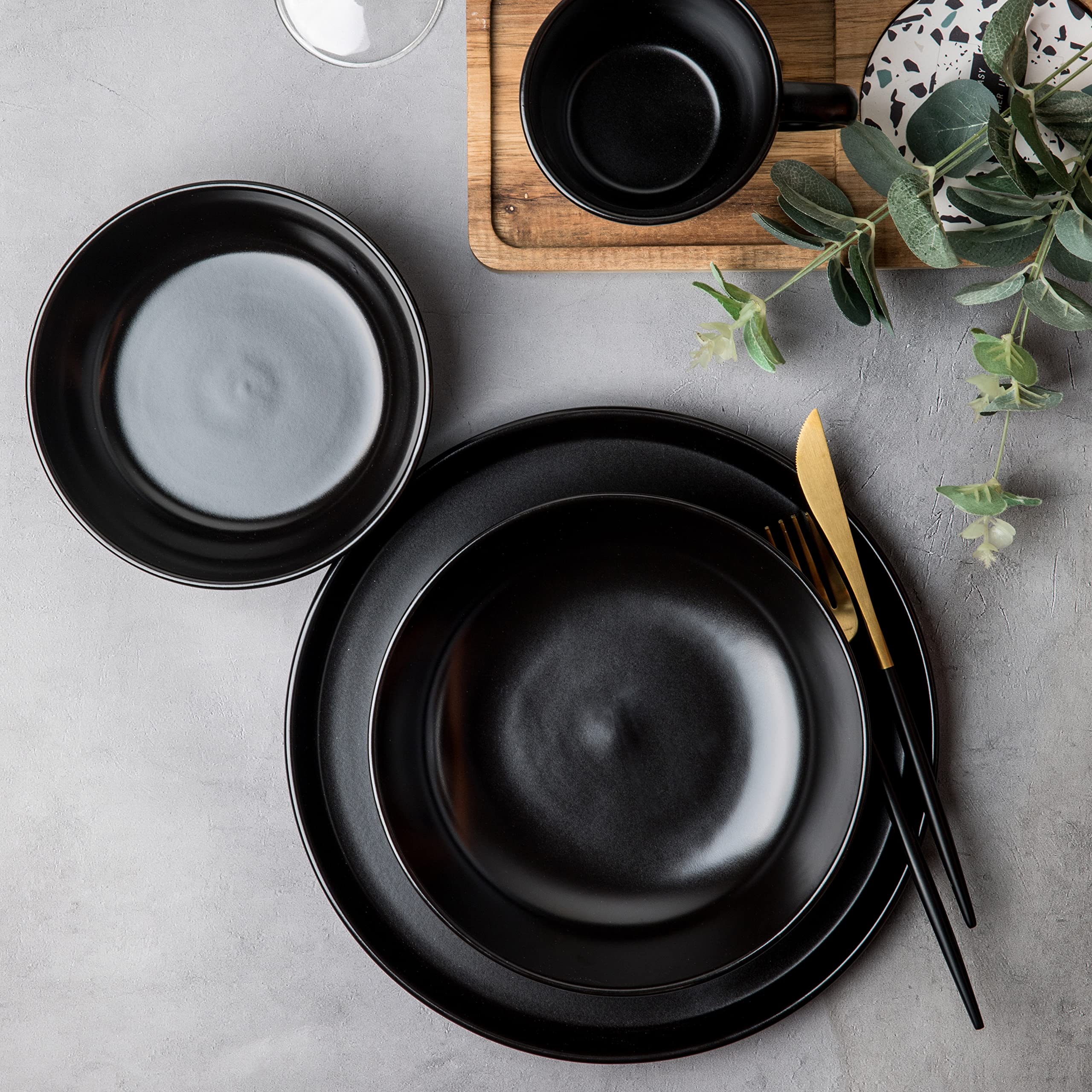 ARORA SKUGGA Round Stoneware 16pc Dinnerware Set of 4, Dinner Plates, Side Plates, Cereal Bowls, Mugs - Matte Black (472979)