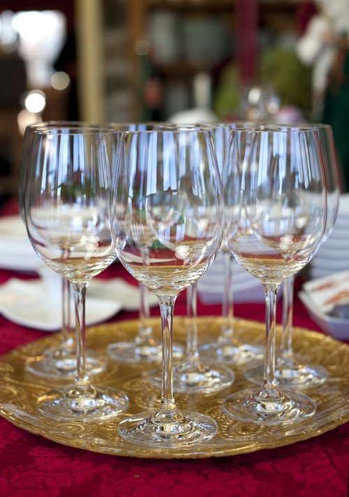 Schott Zwiesel Tritan Crystal Glass Classico Stemware Collection Burgundy Red Wine Glass, 14-Ounce, Set of 6