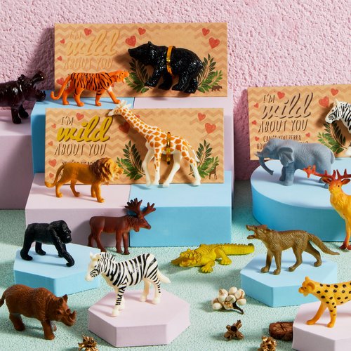 JOYIN 28Pack Valentines Day Gifts Cards with Zoo Animals Figures for Boys Girls, Greeting Cards for Classroom Exchange, Kids Party Favors School Game Prize Toys