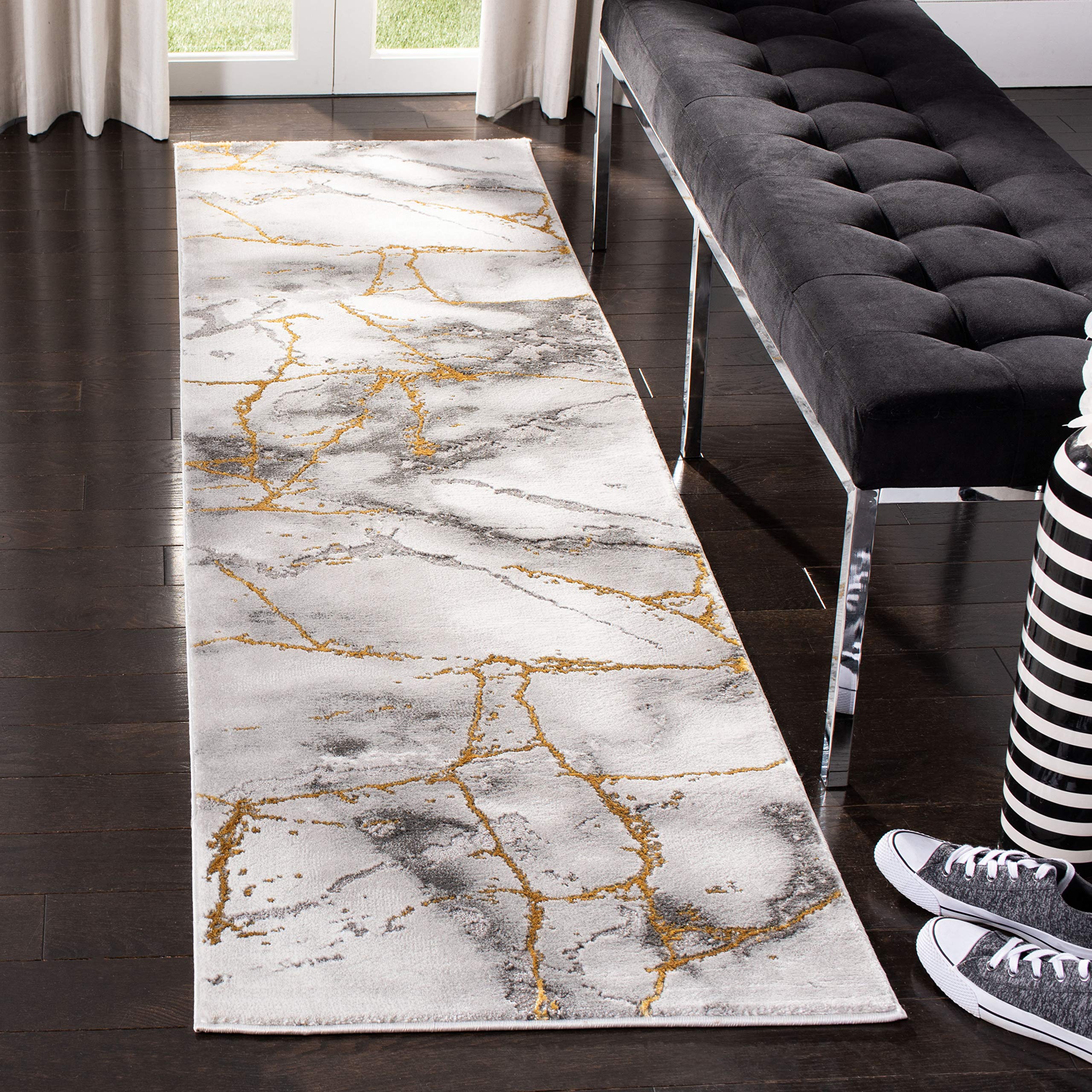 SAFAVIEH Craft Collection Runner Rug - 2'3" x 6', Grey & Gold, Modern Abstract Design, Non-Shedding & Easy Care, Ideal for High Traffic Areas in Living Room, Bedroom (CFT877F)