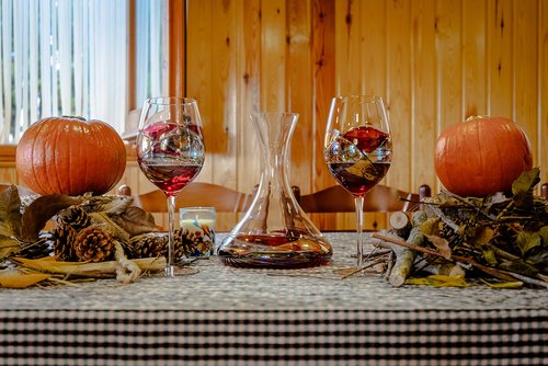 Sagrada Barcelona Magnificent Wine Decanter Sagrada Red Line Colorful Hand Painted & Stunning Mouth Blown Unique Gorgeous Gifts Birthday Anniversary th Couples Engagement Women Men 50 Oz