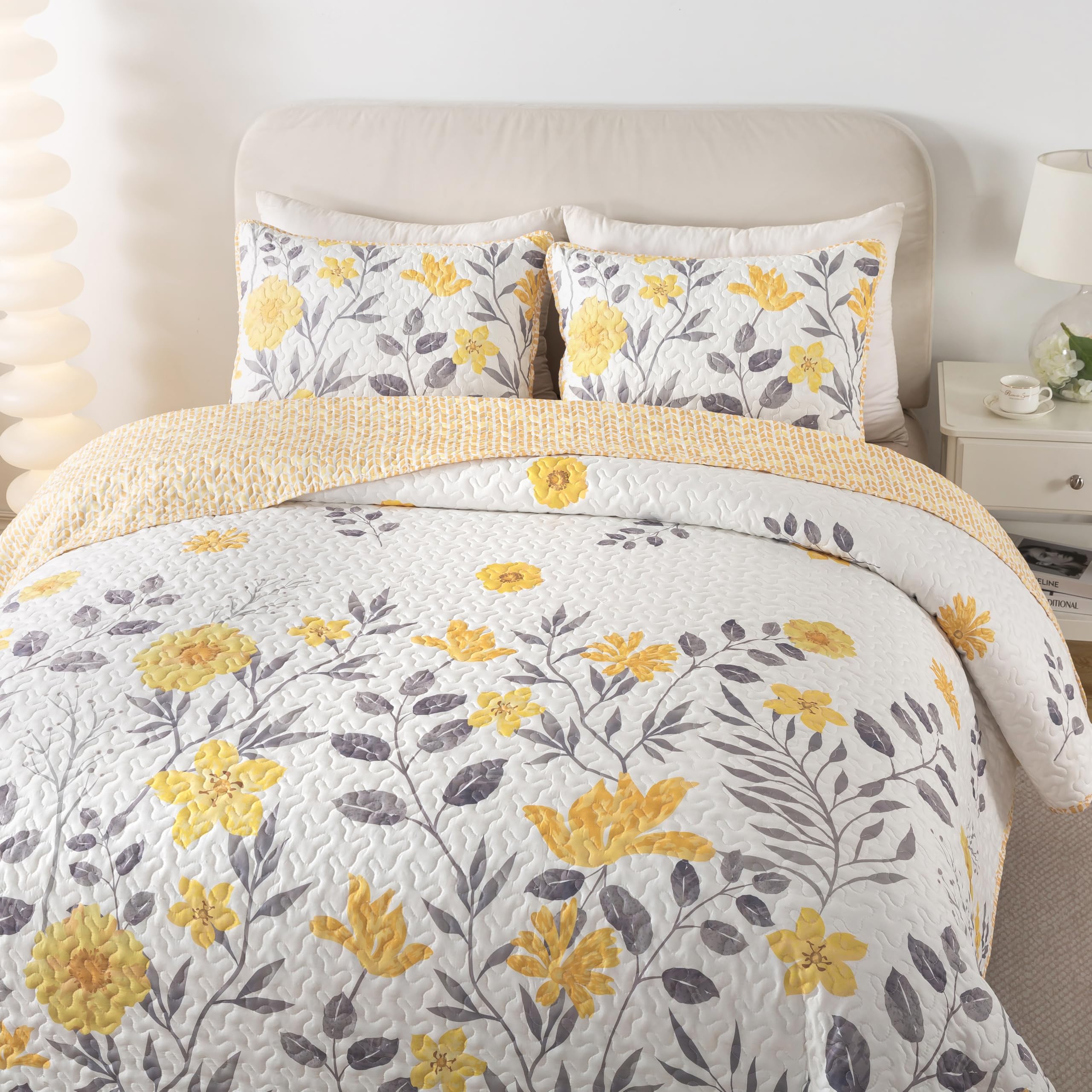 Soul & Lane May Flowers Gray and Yellow Quilt Set - Twin Size with 1 Sham, Summer Lightweight Floral Quilted Bedspread, Nature-Inspired Bedding with Flower and Botanical Pattern