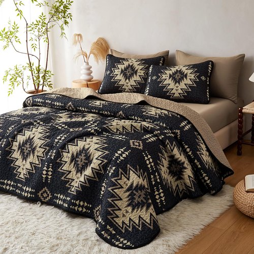 Wake In Cloud - Western Quilt Set, Southwestern Rustic Farmhouse Style with Aztec Geometric Pattern, Reversible Lightweight Bedspread Coverlet, 3 Pieces, Black Brown, King Size