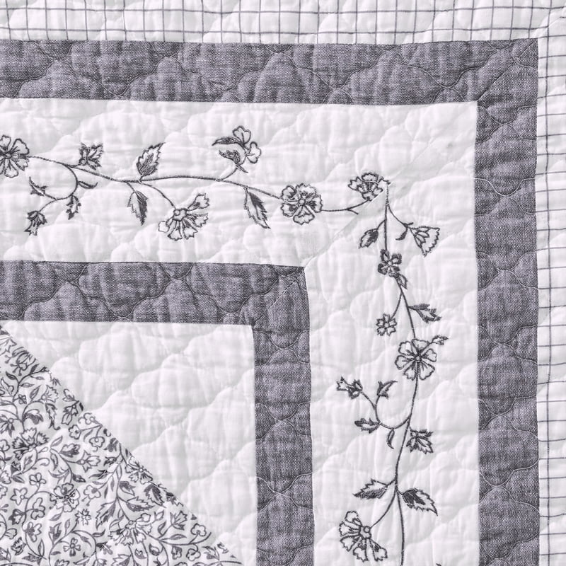 Better Homes & Gardens Heirloom Patchwork Quilt Full/Queen - Reversible Cotton Bed Coverlet