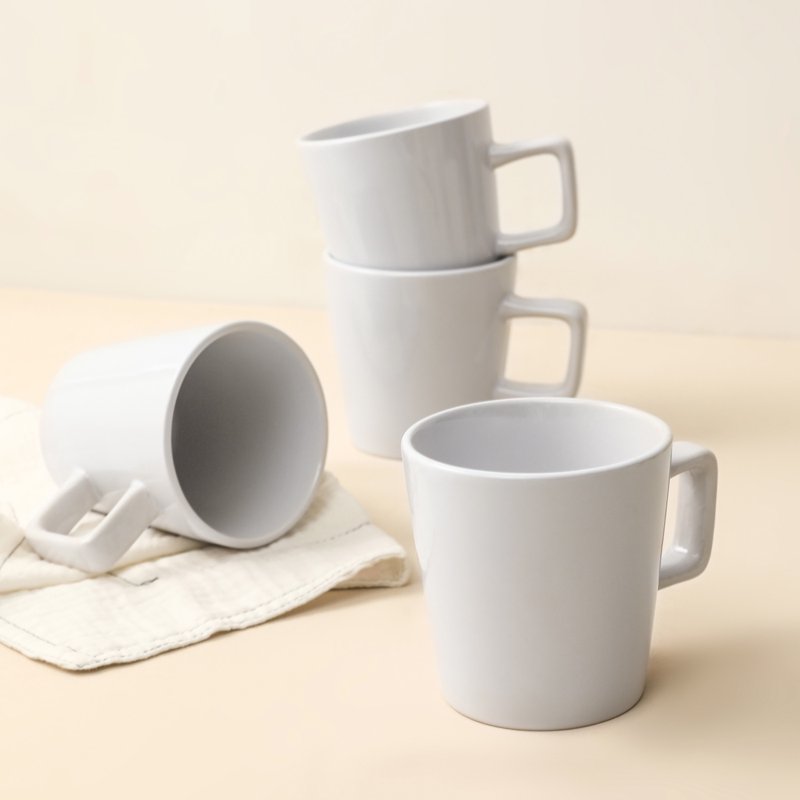16-Piece Dinnerware Set - Glossy White Stoneware