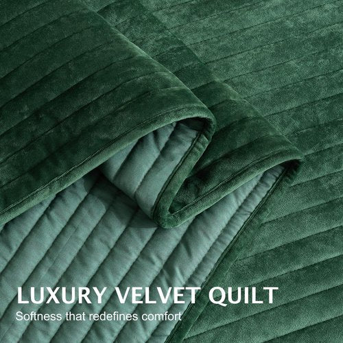Luxury Velvet Quilt Set Queen Size 3 Pieces，Soft Cozy Oversized Striped Velvet Comforter Set with 2 Pillow Shams，Lightweight Coverlet Bedspread Bedding Set for All Seasons(Forest Green,90"x96")