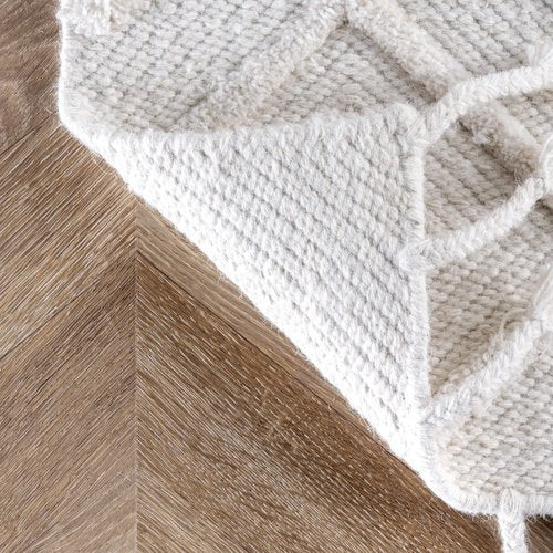 nuLOOM Jinny Moroccan Wool Tasseled Area Rug, 4' x 6', Ivory, Rectangular, 0.25" Thick