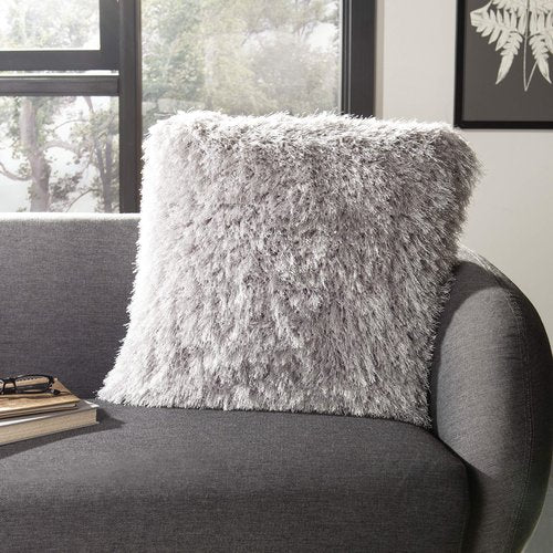 SAFAVIEH Home Modish Metallic Silver Metallic 20-inch Decorative Shag Pillow (Set of 2)