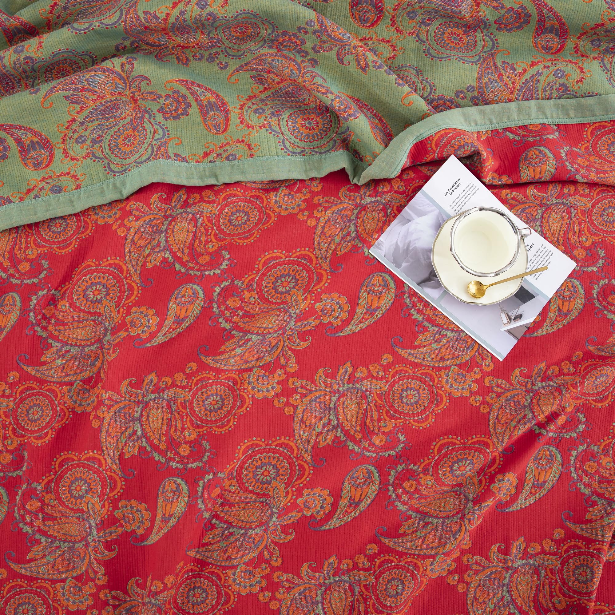 Purefair 100% Cotton Muslin Blanket Jacquard Red Paisley Quilt, Super Soft 3 Layers Gauzy Breathable Reversible Lightweight Bed Cover Bedspread Coverlet for All Seasons, Twin(59"x94"), No Pillow Sham