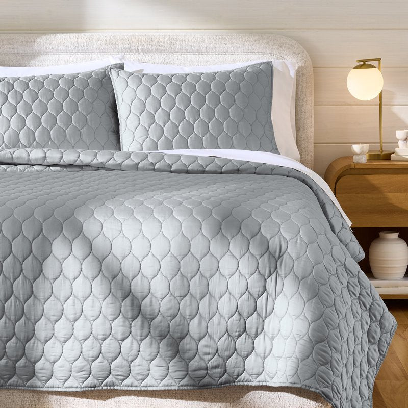 Full/Queen Silver Tencel Quilt - Reversible Soft Touch Bed Cover