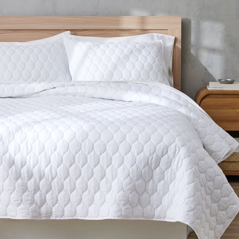 Full/Queen Reversible Tencel Quilt - White Bedding with Ogee Quilting Pattern