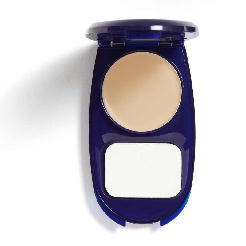 AquaSmooth Compact Foundation with SPF 20, Lightweight Liquid Coverage