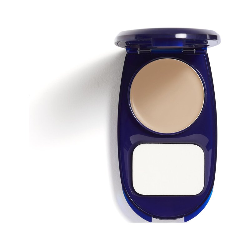 AquaSmooth Compact Foundation with SPF 20, Lightweight Liquid Coverage