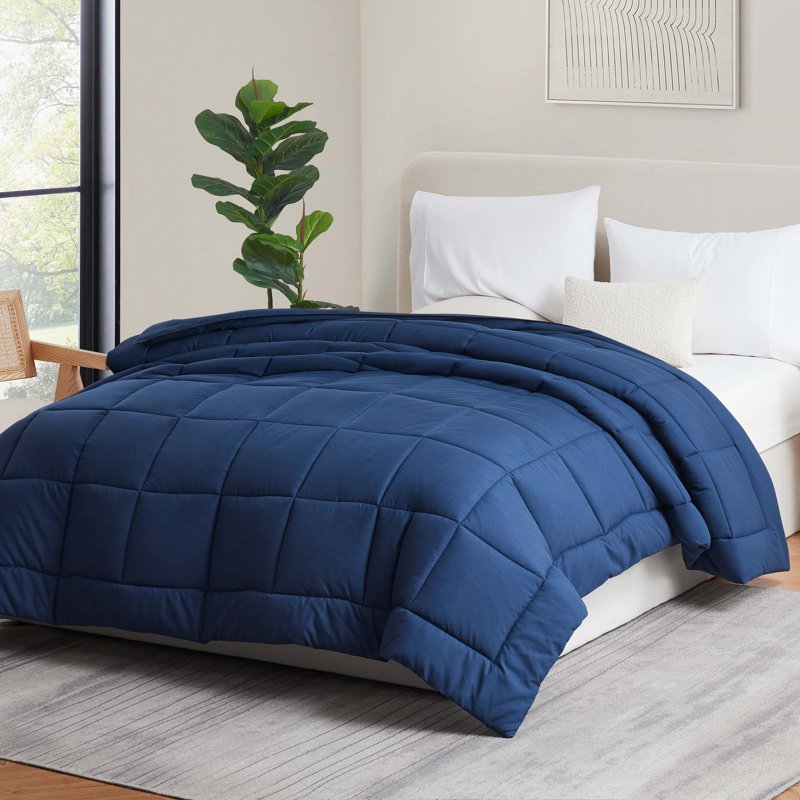 LammaLoe Cal King Comforter - Quilted Down Alternative All-Season Duvet Navy - Corner Tabs