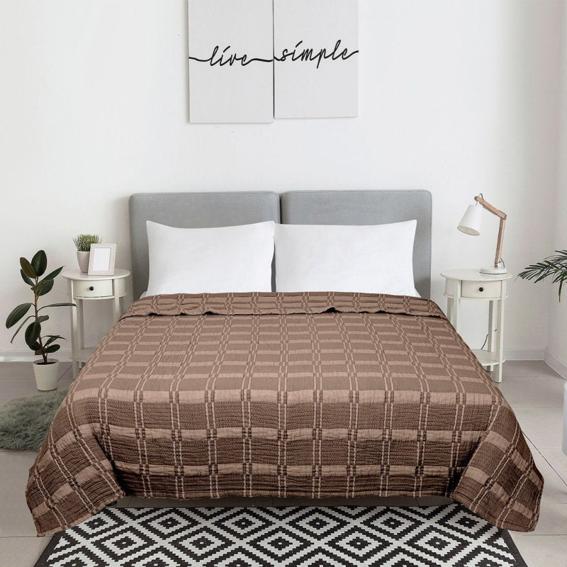 Mainstays Cloud Matelasse Quilt King - Warm Brown, Lightweight Bedding